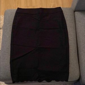 Scallop hem pencil skirt